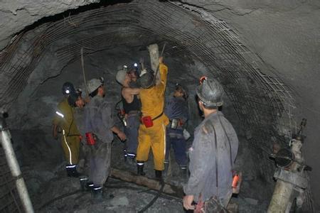 黄石港工程爆破中的危险因素分析以及应对工程爆破危险的措施